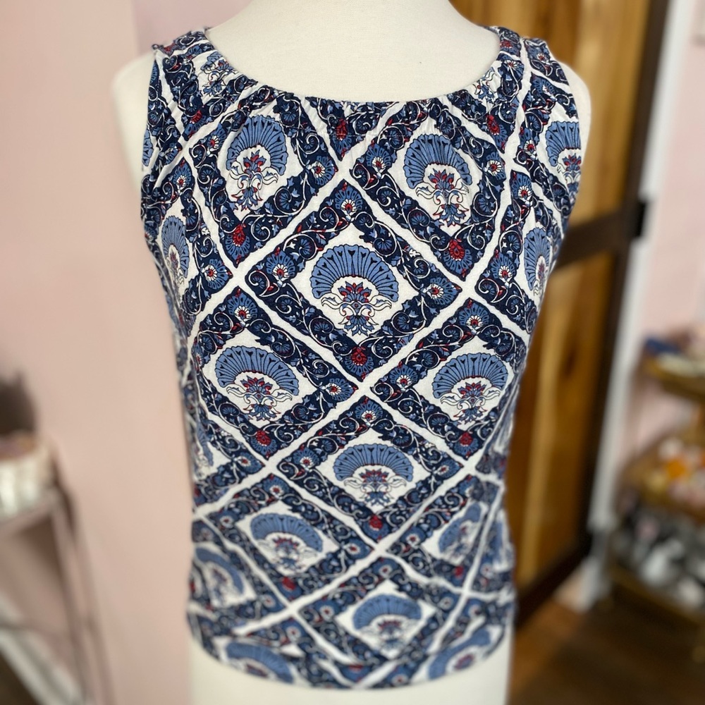 Loft - XS Sleeveless Top, Red, White, & Blue Floral Victorian Print